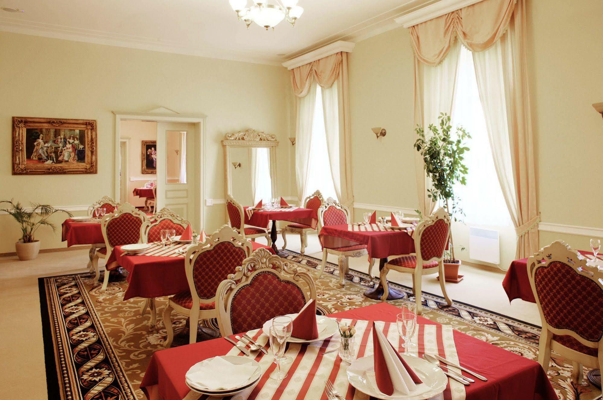 Zamek Kamenny Dvur Hotel Mostov Exterior foto